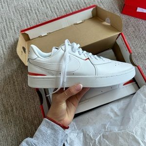 NEVER WORN- Nike Court Blanc- Sz 8